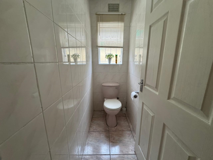 3 Bedroom Property for Sale in Park Village Western Cape